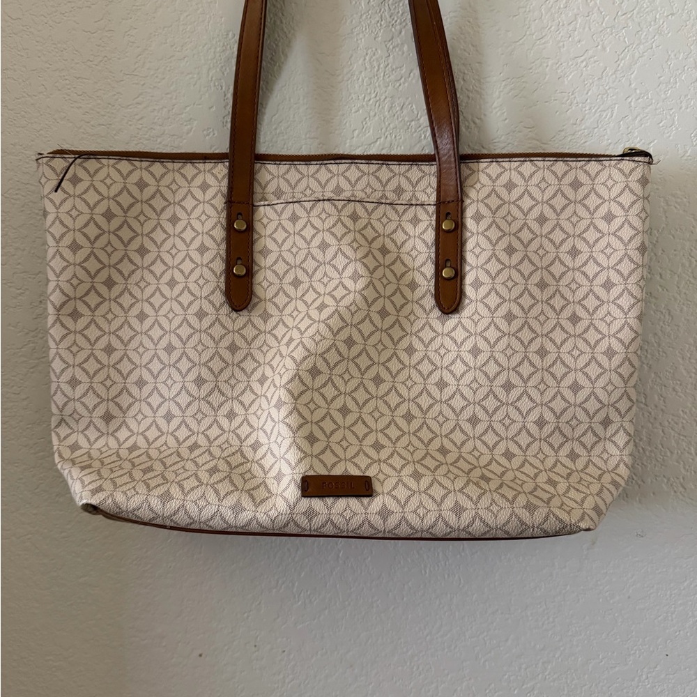 Women's Neutral Patterned Fossil Tote Bag with Brown Trim